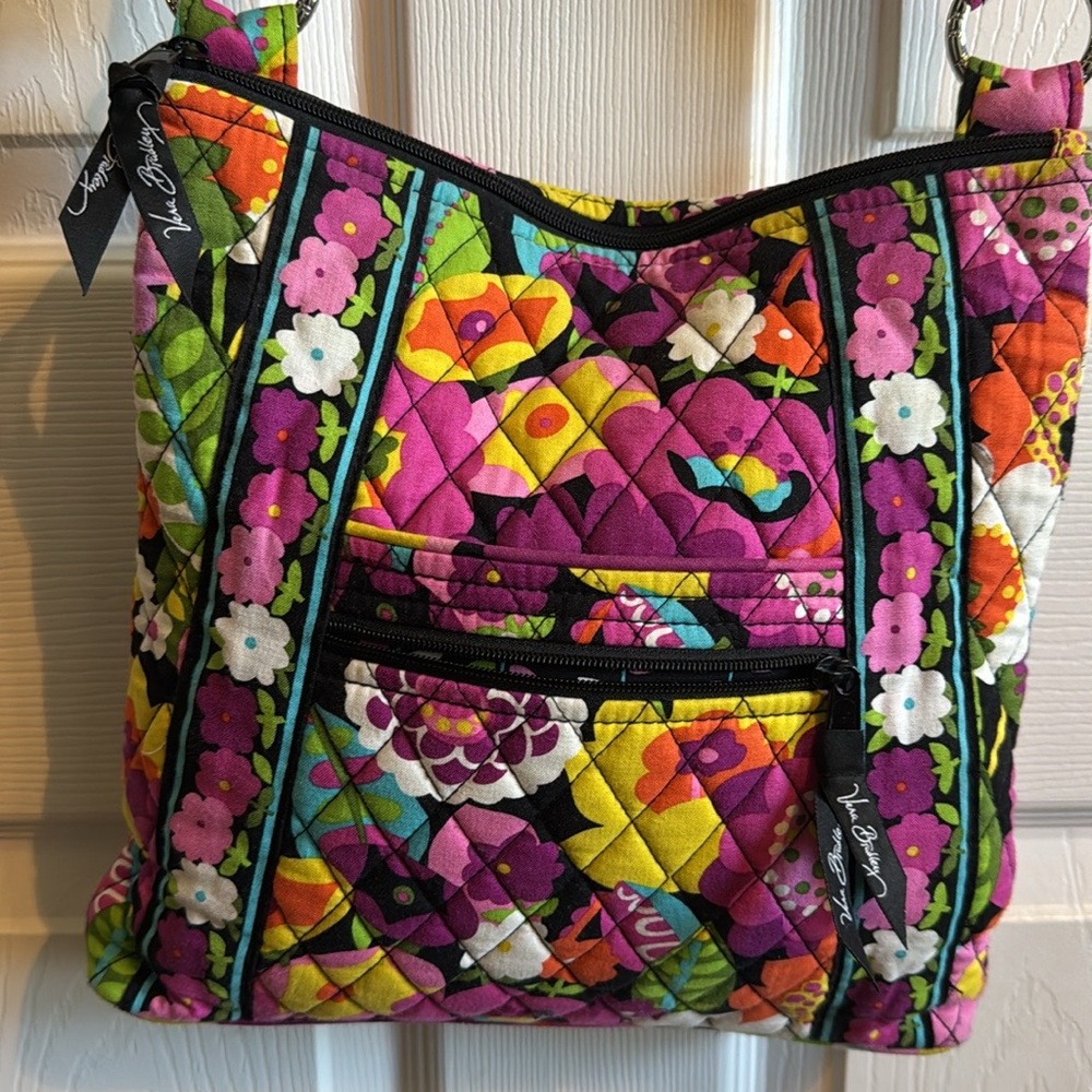 Vera Bradley women’s crossbody multicolored; quilted
Pink, orange, white